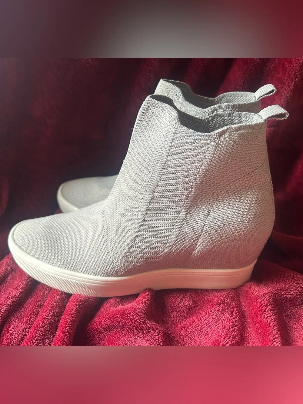 MIA Leesa Light Gray Knit Wedge Slip-On Booties Size 7.5
